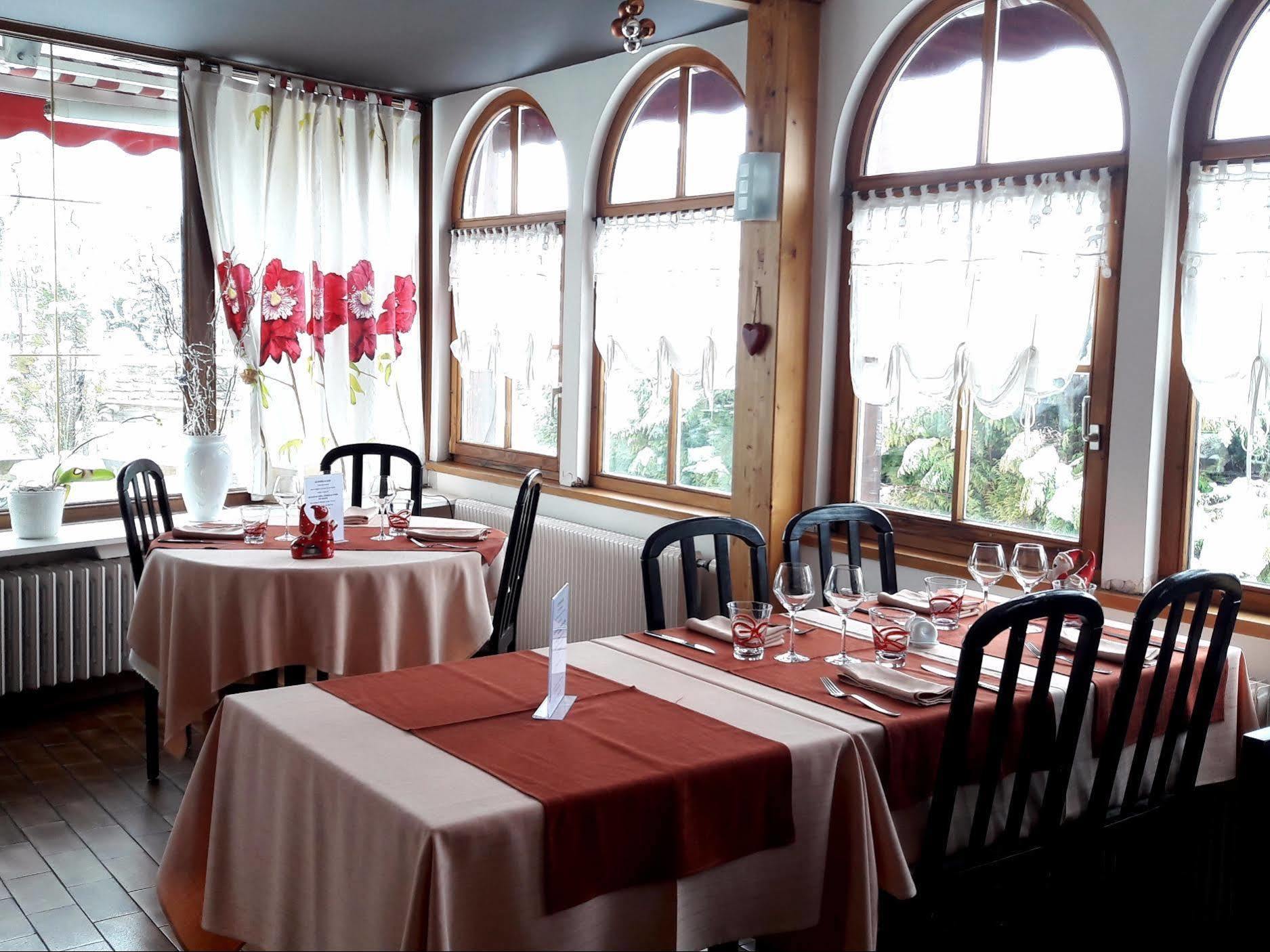 Hotel Restaurant Robichon Loray Exterior photo